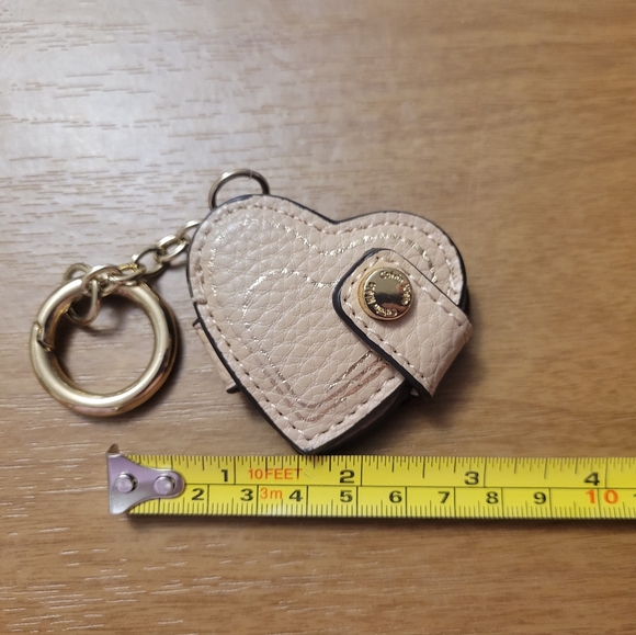 Calvin Klein | Heart Photo Keychain - Picture 4 of 5